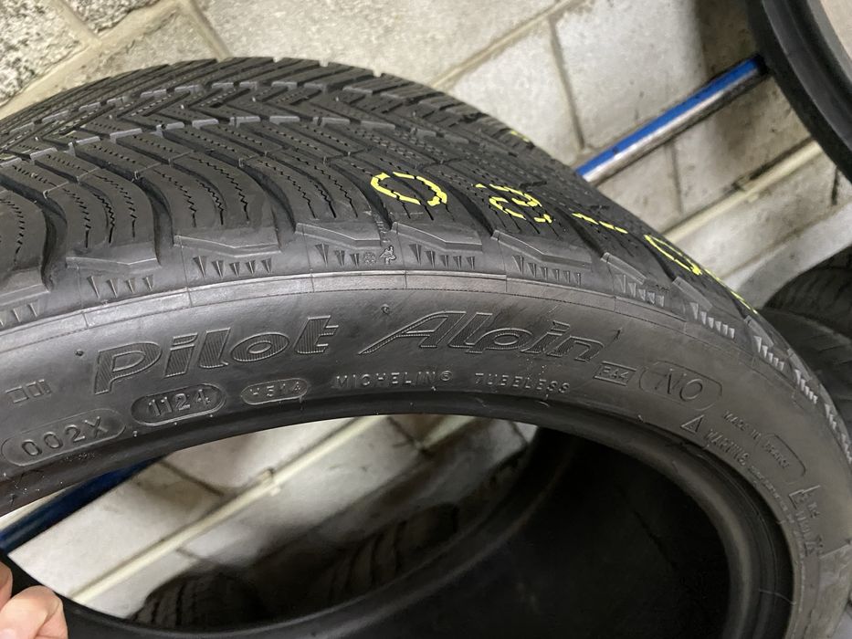 Зимові шини 295/30 R20 (97V) MICHELIN