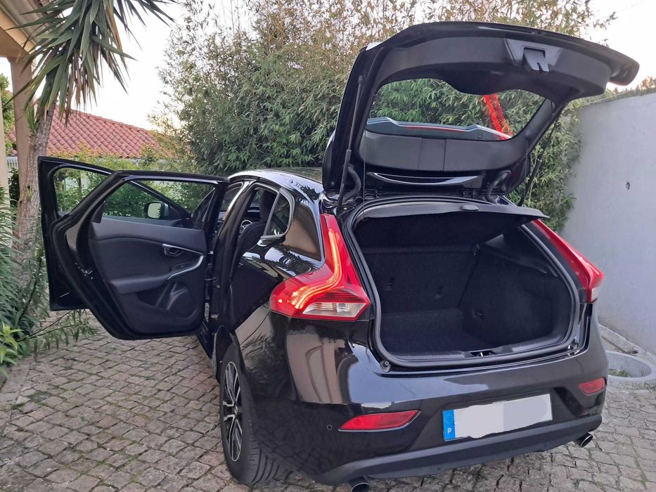 Carro Volvo v40d3