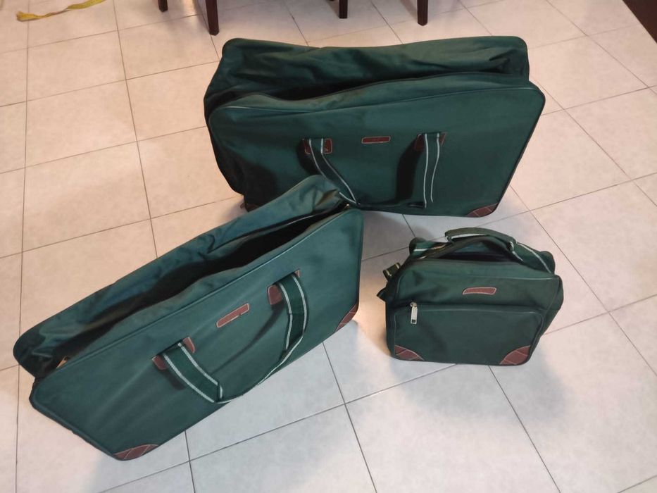 2 conjuntos de malas de viagem em muito bom estado