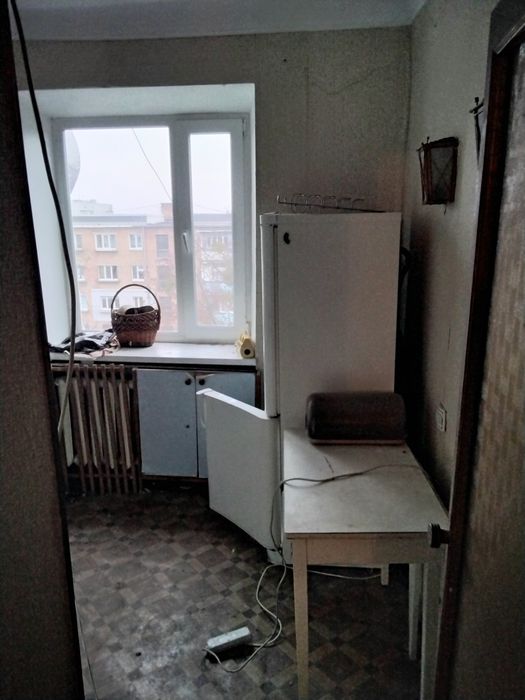 М.Холодная Гора, продам 2ух комн.кварт.,Залютино