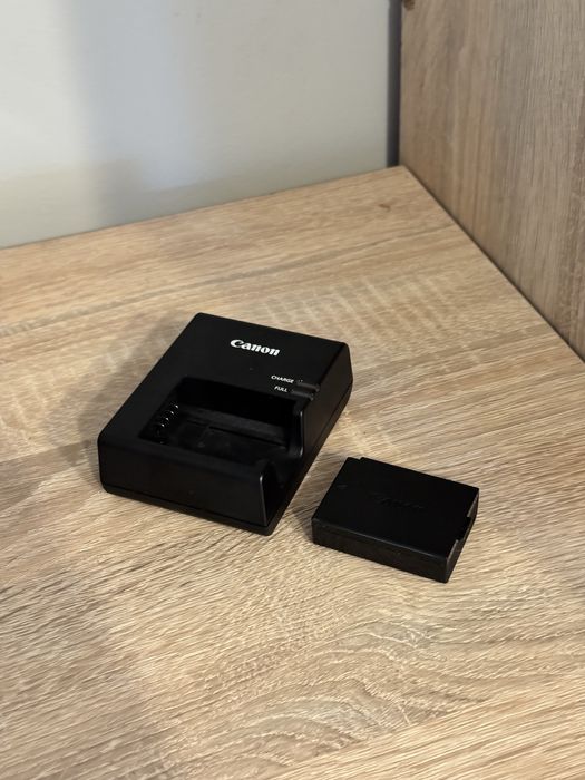 Aparat Canon eos 2000d