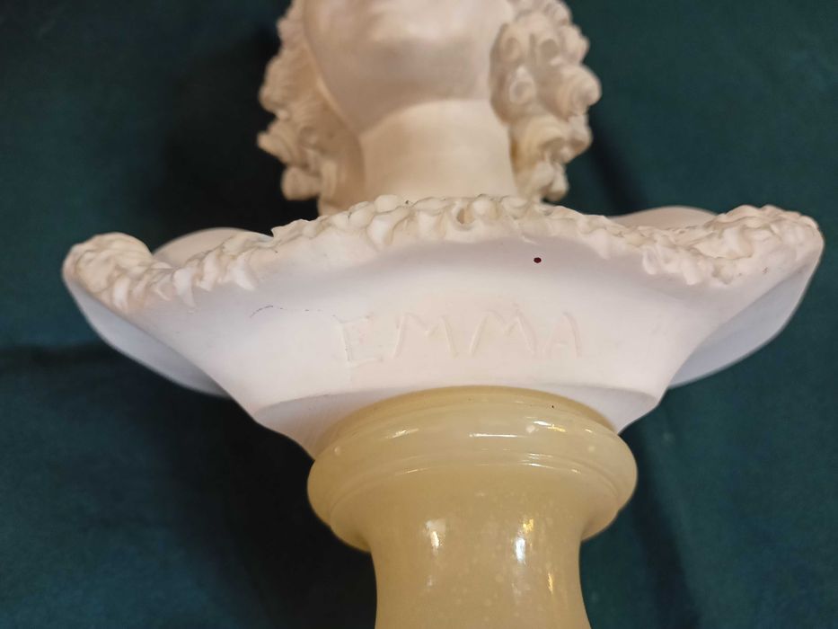 Busto Emma A. Giannelli