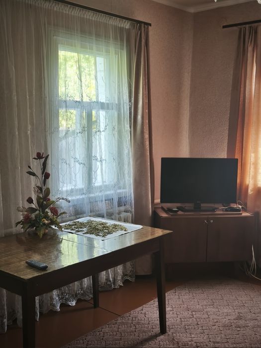 Продаж будинку. В передмісті.