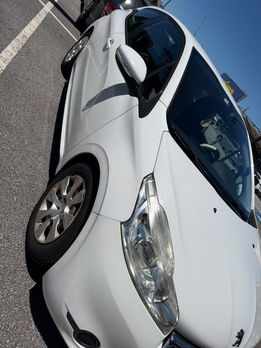 Peugeot 208 2014 Manual — Econômico e Bem Conservado