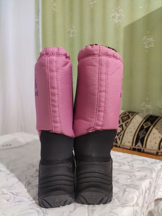 Спортивні ботінки