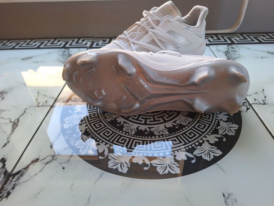 Продам бутси свої нові Adidas