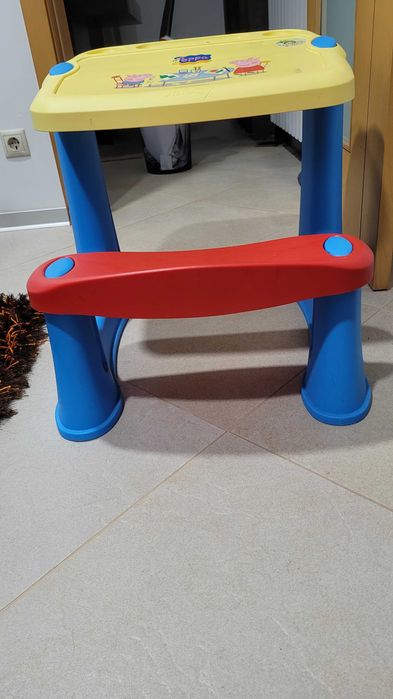Mesa de criança trabalhos manuais