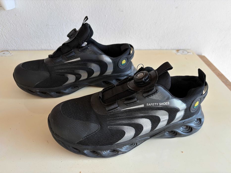 Sapatilhas de Segurança Desportivas Tam 44 (Fecho Rotativo)