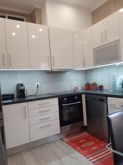 Quarto Cascais-Estoril, em vivenda  de alto  padrão.