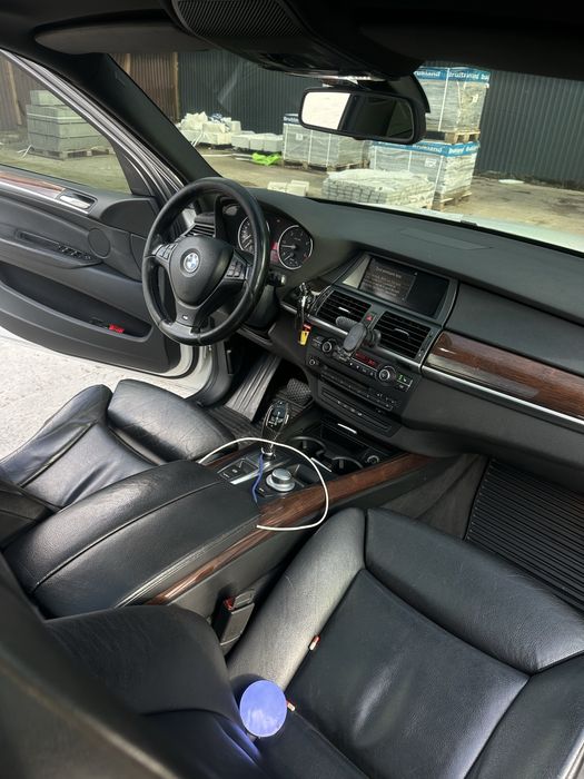 BMW x5 e70 3.5 d 2009 год