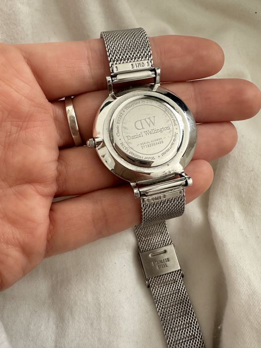 Daniel Wellington petite sterling klasyczny zegarek srebrny