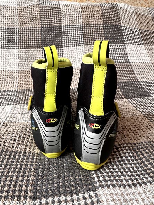 Кросівки велосипедні MTB Northwave Raptor Arctic GTX 39р.