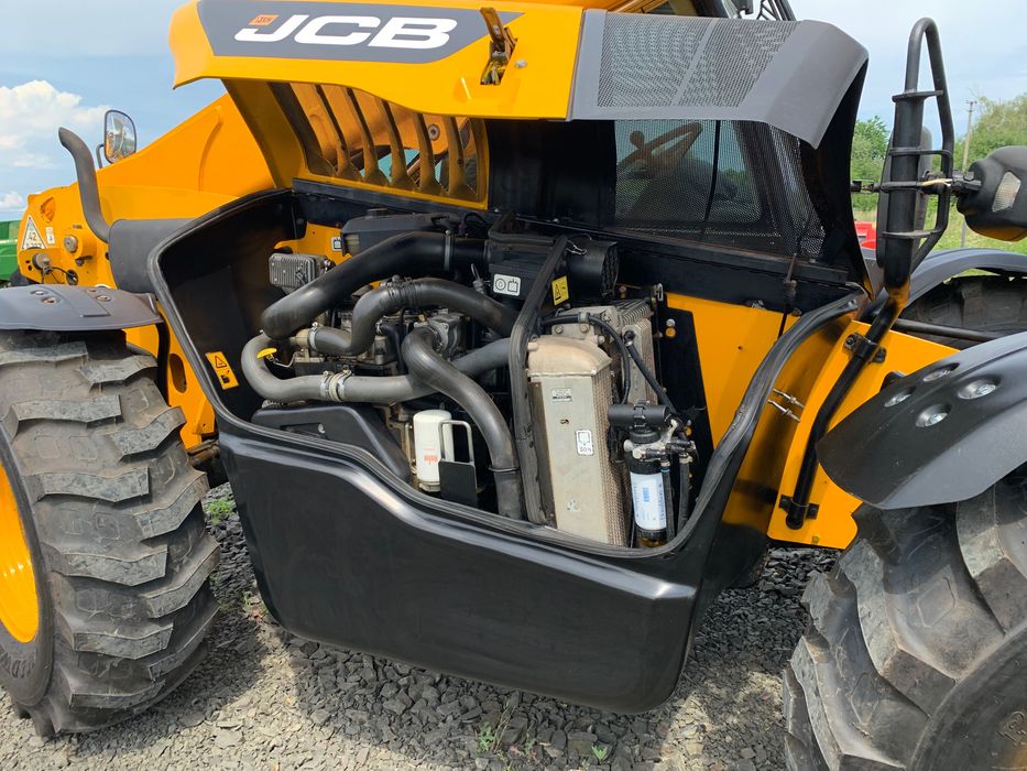 Телескопічний навантажувач JCB 531-70