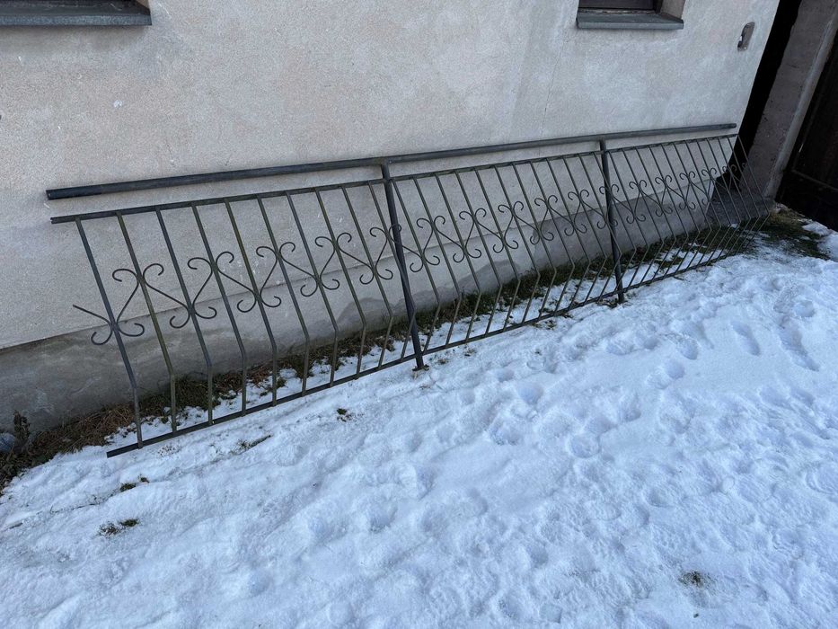 Balustrada barierka obręcz balkonowa, balkon