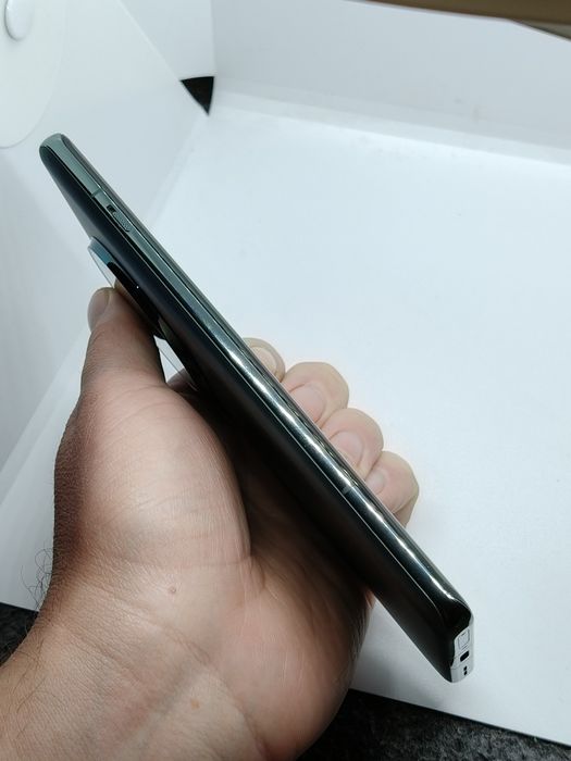 Oneplus 12 16/512Gb Flowy Emerald Qualcomm Snapdragon 8 Gen3