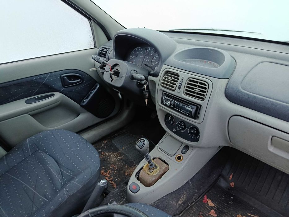 Renault Thalia 1 2004r 1.4b NA CZĘŚCI
