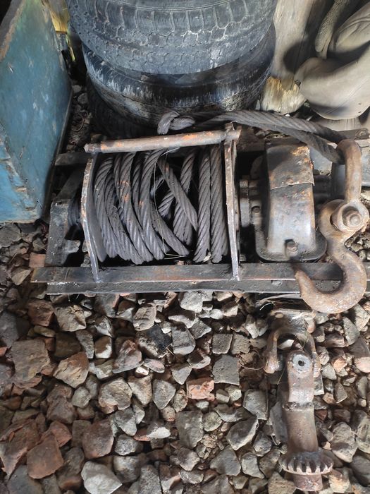 Продам лебідку зіл 131