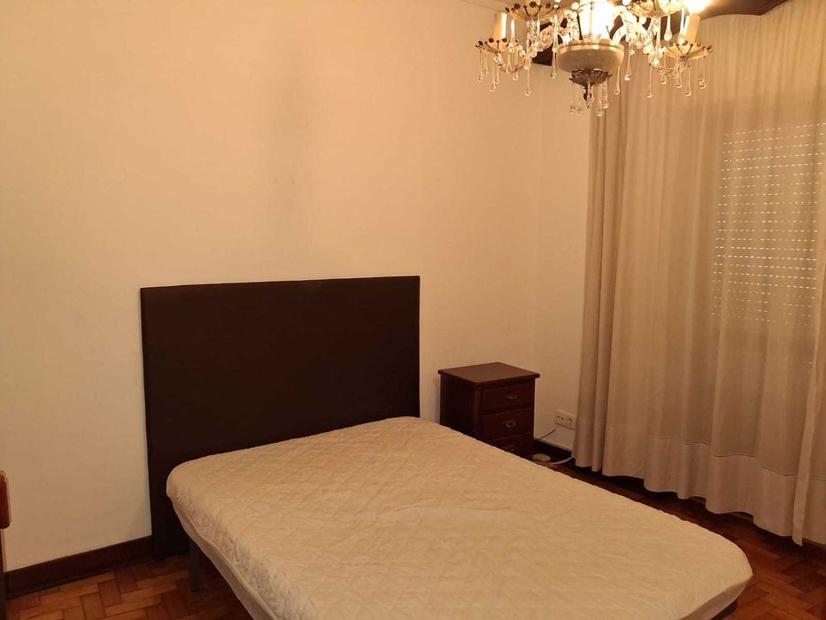 Arrenda-se T4 em Celas Coimbra