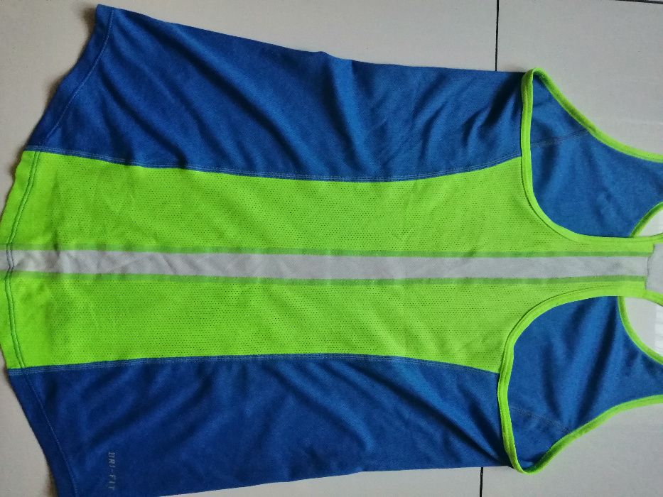 Sportowa koszulka Nike Dri-Fit roz.S