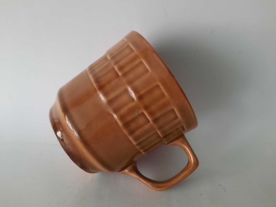 kubek z uchem- porcelit Chodzież- PRL