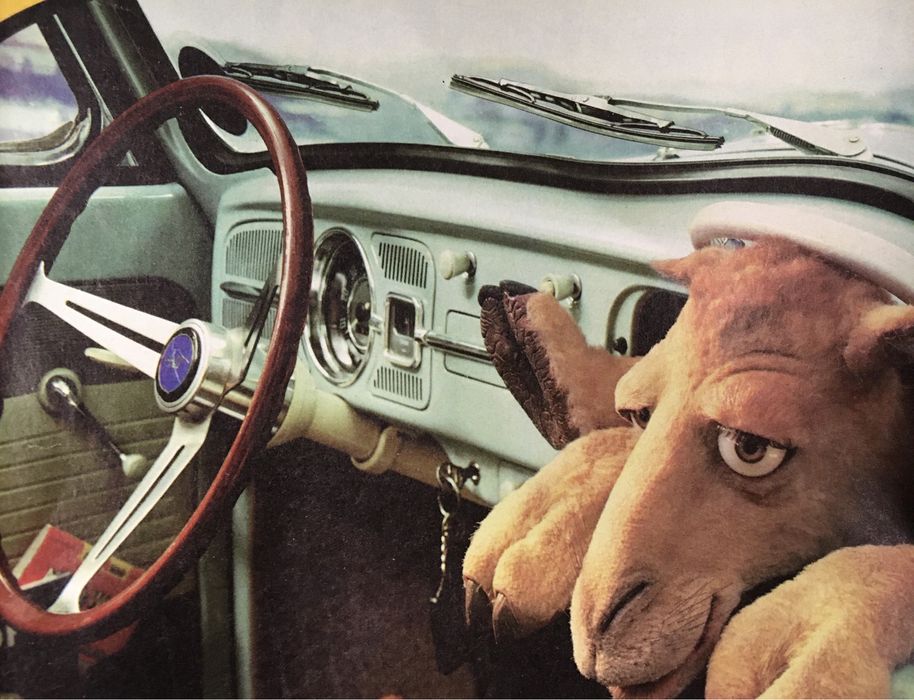 reklama volkswagen vw garbus beetlle Kafer camel samochód nardi torino