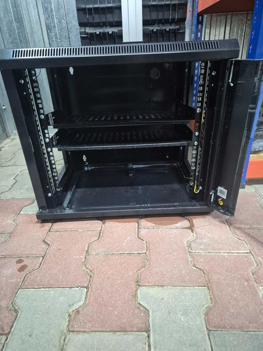 Szafa Rack 9U 2 x Switch POE, Rozdzielacz Rack, Pólki