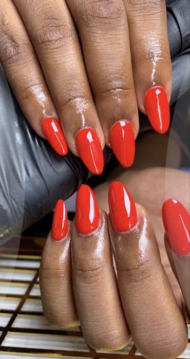 Unhas de gel pedicure alongamento em gel. Rio do Mouro