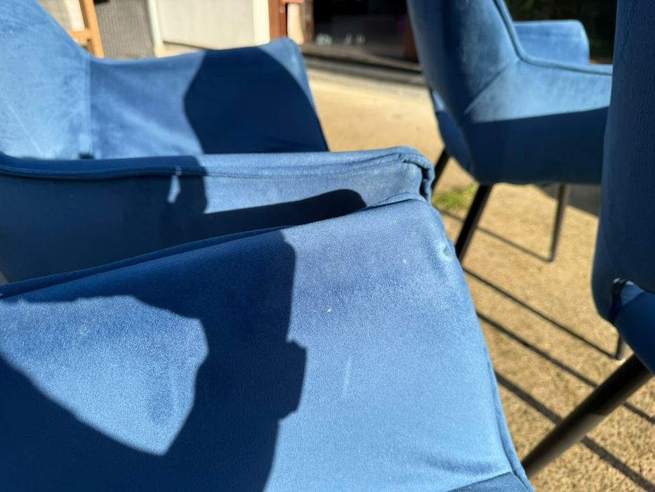 Krzesła welurowe komplet kobalt niebieskie