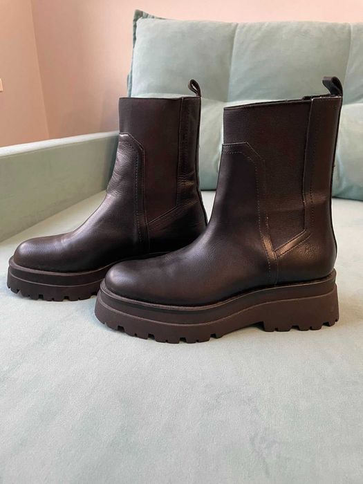 Осіннє взуття Stradivarius 37