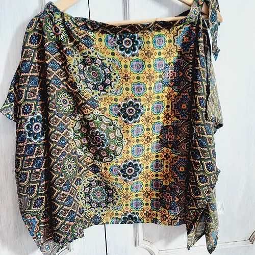 Blusa mangas esvoaçantes