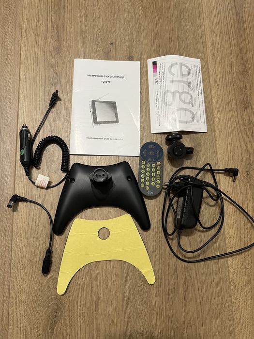 Портативний телевізор Ergo на 8 дюймів