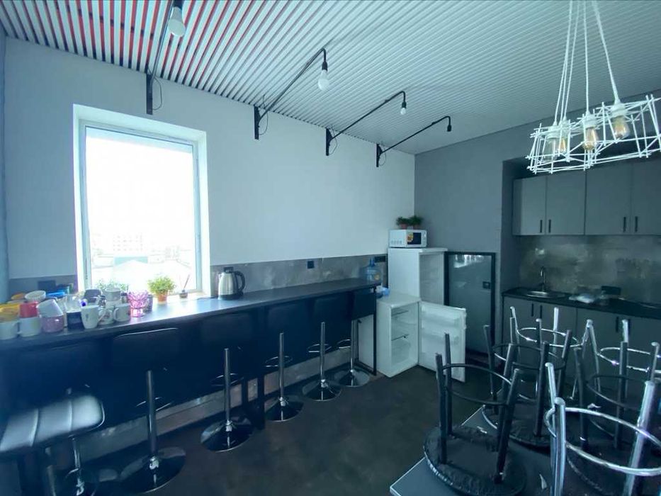 Оренда офісу 450 м² у бізнес-центрі "Маяковський", 11 поверх.