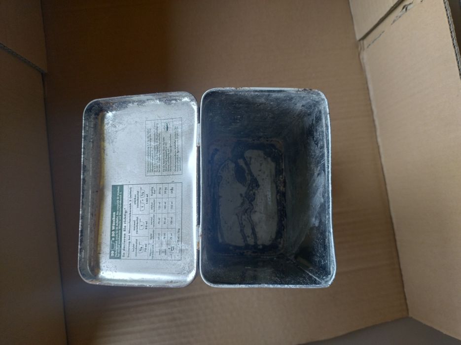 Stara puszka metalowa PERSIL