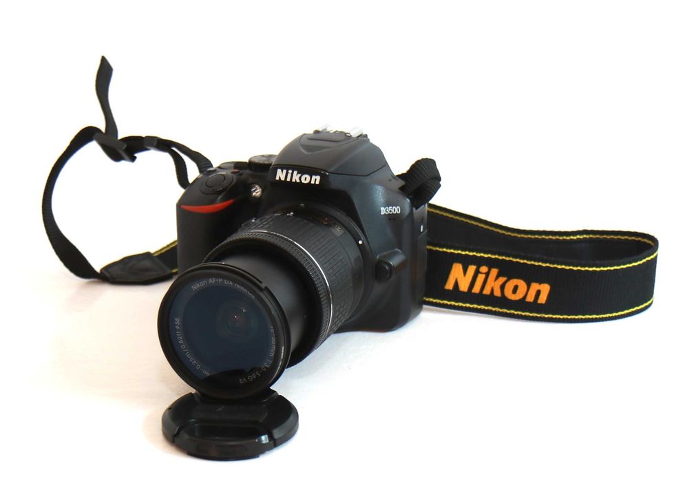 Nikon D3500 com lente Nikon 18-55mm máquina fotográfica digital reflex