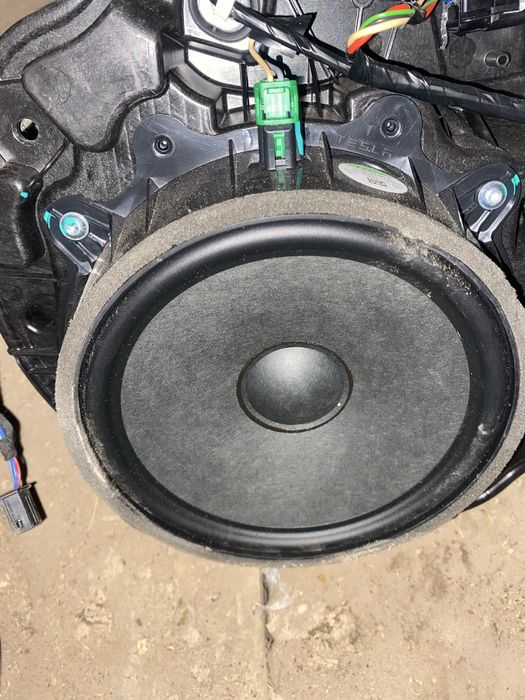 Динамики tesla 3,y