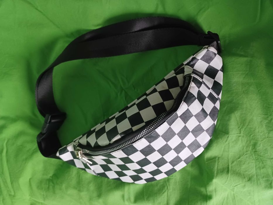 Torba typu Nerka/Saszetka do pasa marki Akme .