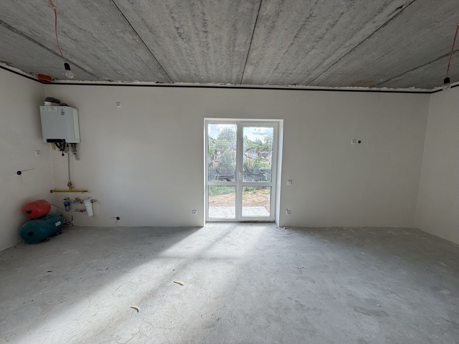 Продам чистовий будинок у Зарванцях. Газ