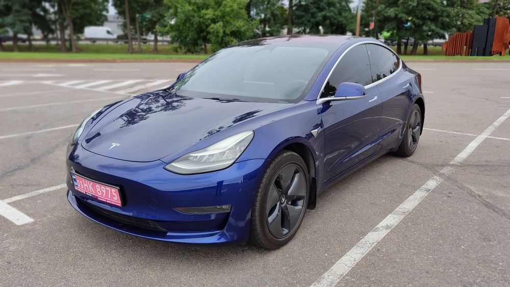 Tesla Model 3 Long Range