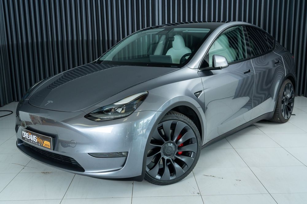 Tesla Model Y Performance Dual Motor AWD