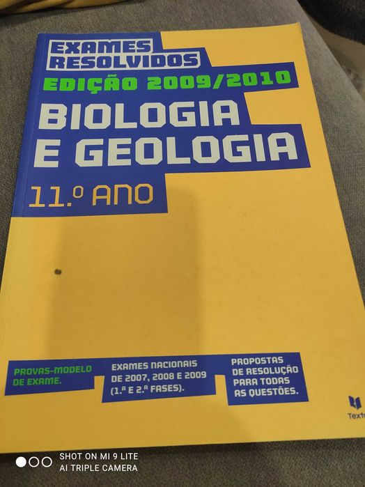 Livros de preparação para exames Biologia e Geologia 11 ano