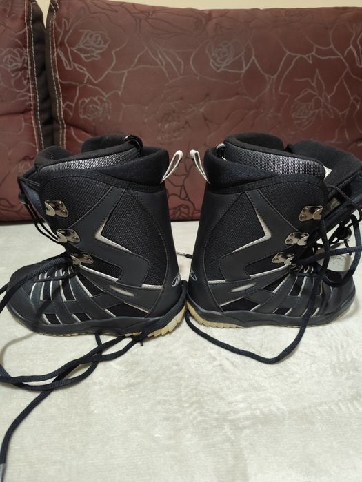 Buty snowboardowe 37