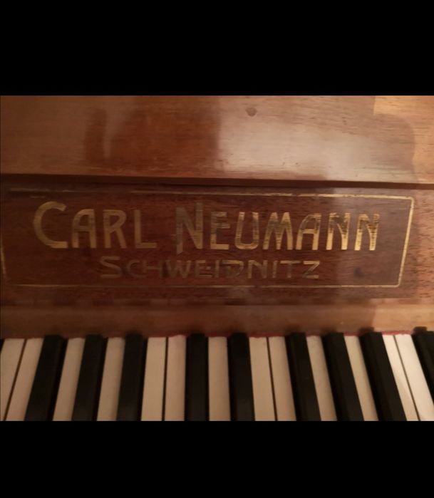 Pianino Carl Neumann