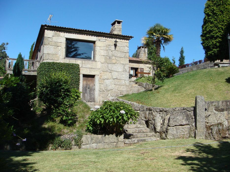 Propriedade junto ao rio Cávado em Barcelinhos, Barcelos