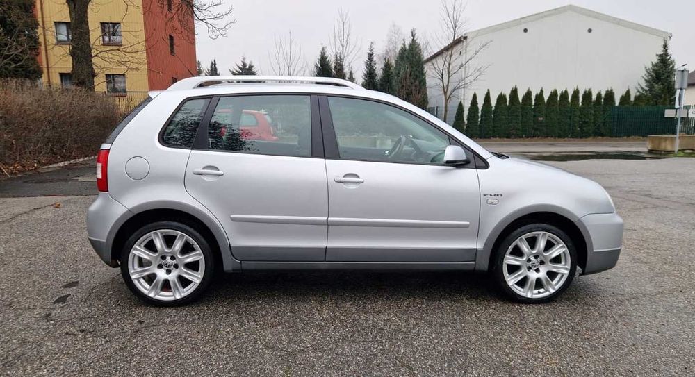 Volkswagen Polo Cross  I rej. 2005 /  120 tys km / 2 komplety kół