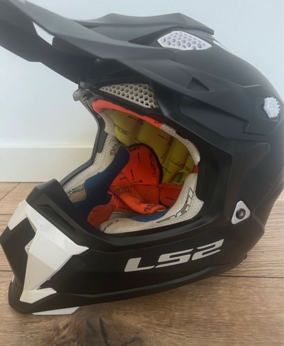 Kask LS2 subverter MX470 Czarno biały + gratis gogle