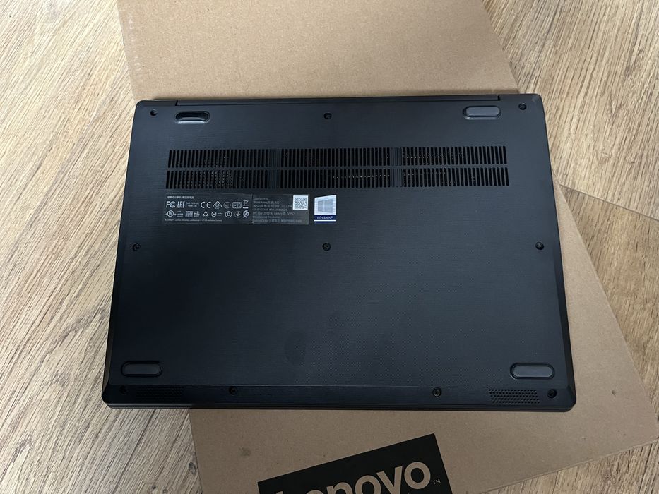 Laptop Lenovo V14-IIL i5-1035G1 8GB 240GB Ssd