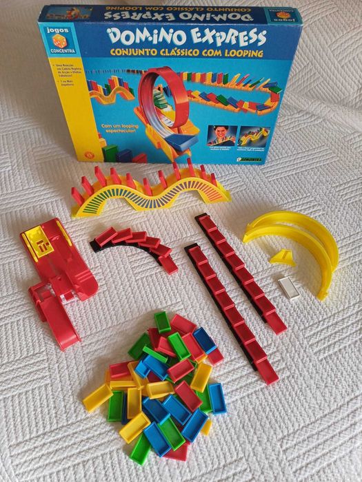 Domino Express – Jogo de Tabuleiro de Ação & Criatividade