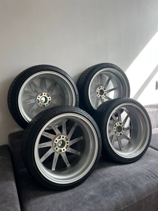 Продам колеса R 19 різноширокі  розболтовка 5/112