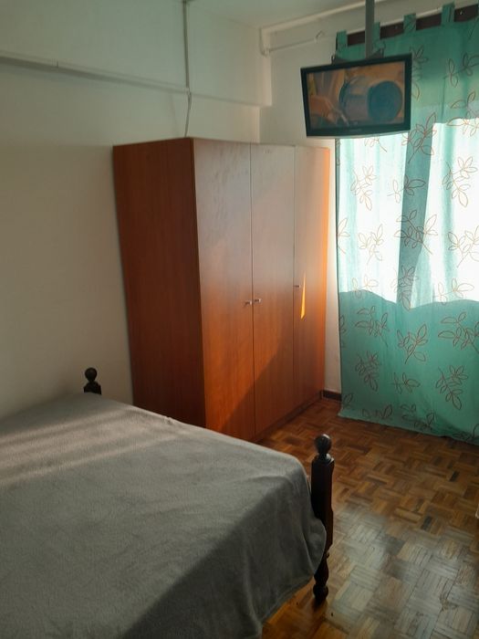 Alugo quarto para uma pessoa em Santarém