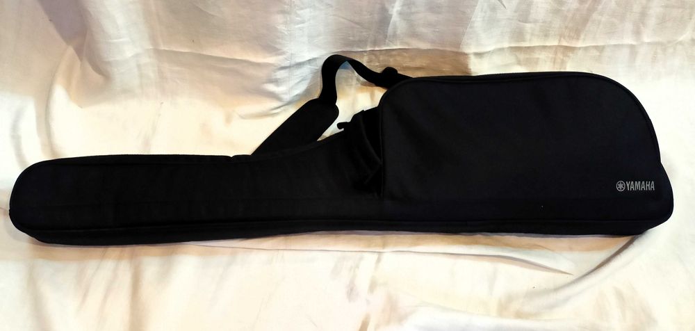 Guitarra Yamaha SLG200S